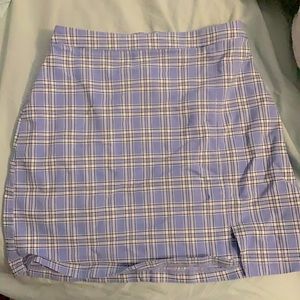 i never wear it, only has been worn once, my thighs are a little bit big for it.